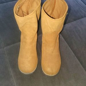 Groove Boots Brown Suede Size 8